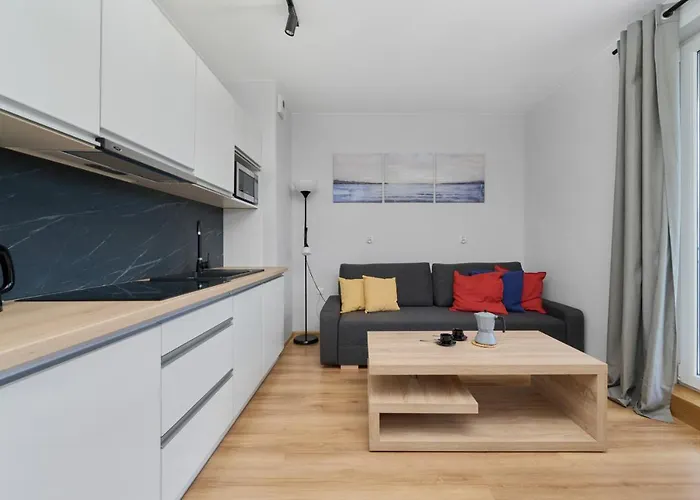 Peaceful For 4 Guests With Balcony By Renters Appartamento *